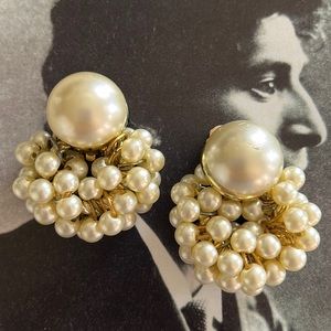 Vintage Pearl earrings